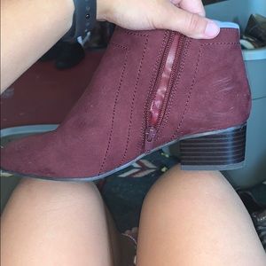 Maroon booties